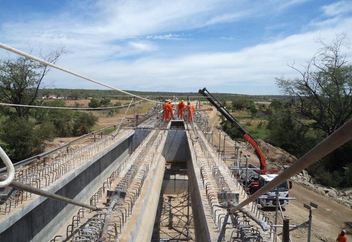 Ferrovia Oeste-Leste FIOL — fase de execução
